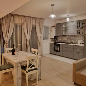  Apartment Park 5, 2 Bedroom Romania